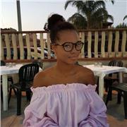 Laureanda in giurisprudenza in inglese, con esperienze pluriennali nel Regno Unito, offre ripetizioni di inglese